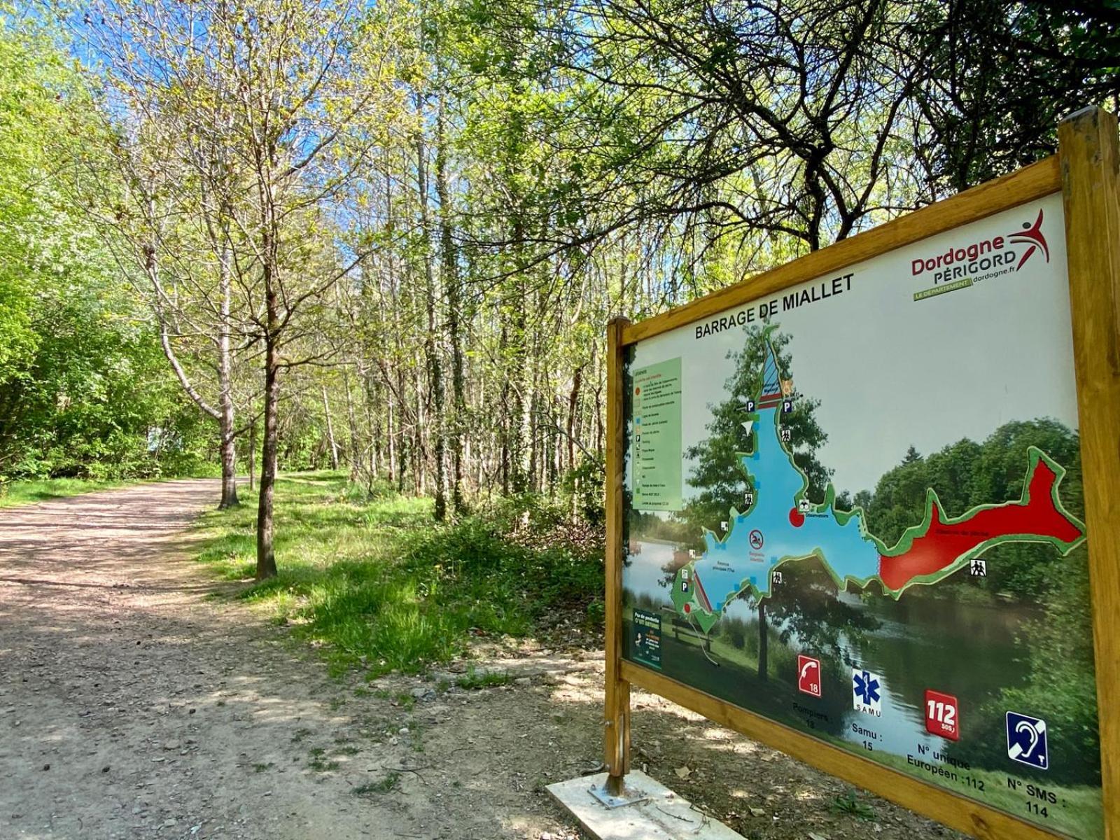 Gite Altair Mialet  Екстер'єр фото